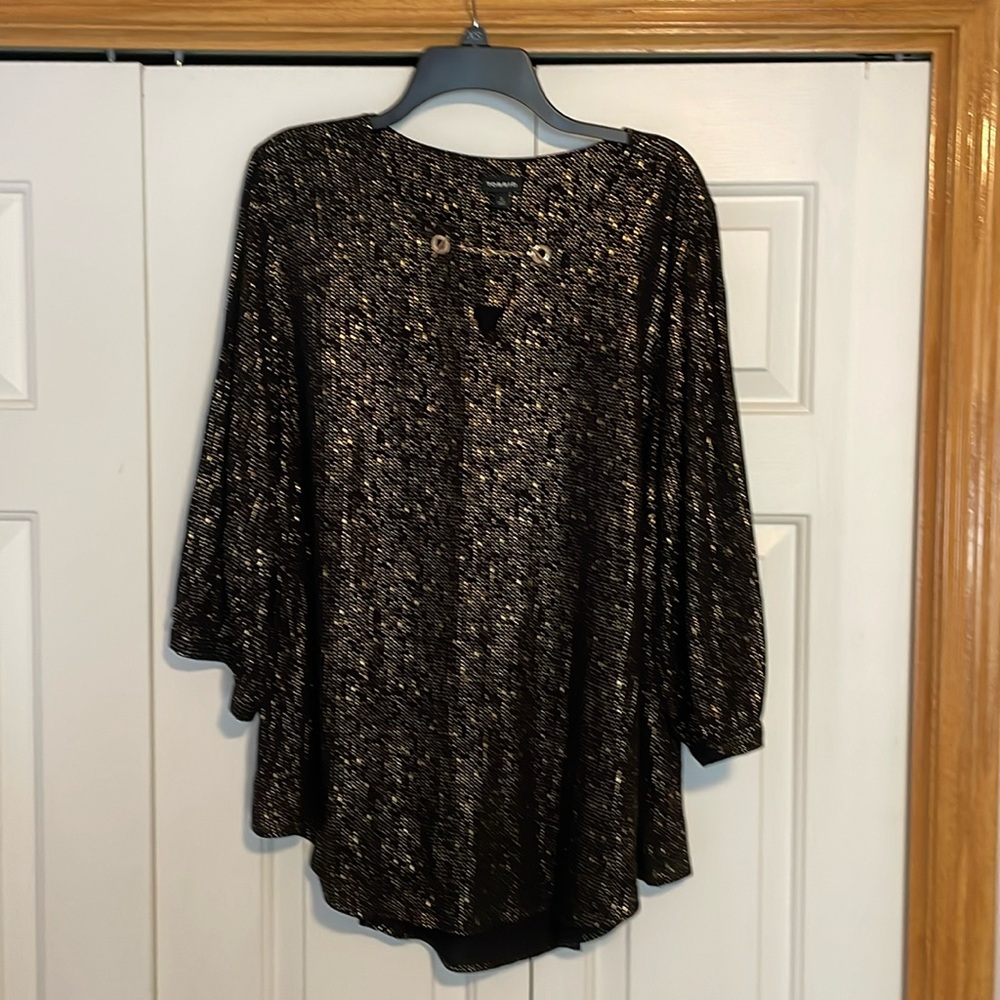 Torrid Size 2 Dressy Black and Gold Top